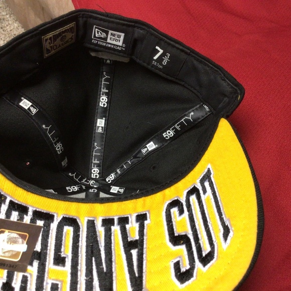 - NBA LOS ANGELES LAKERS hat - Picture 2 of 5